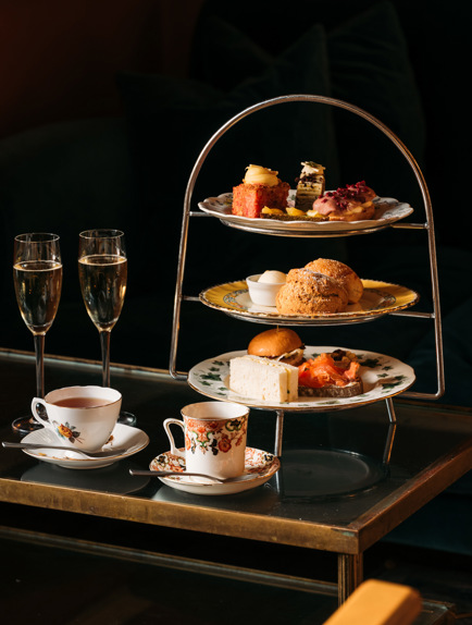 Farmhouse At Redcoats Feasting Dinner 123