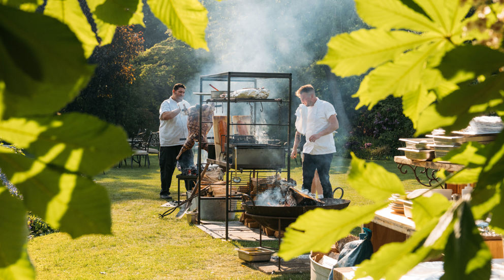 Feast Over Fire At The Farmhouse At Redcoats 21