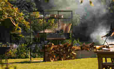 Feast Over Fire At The Farmhouse At Redcoats 50