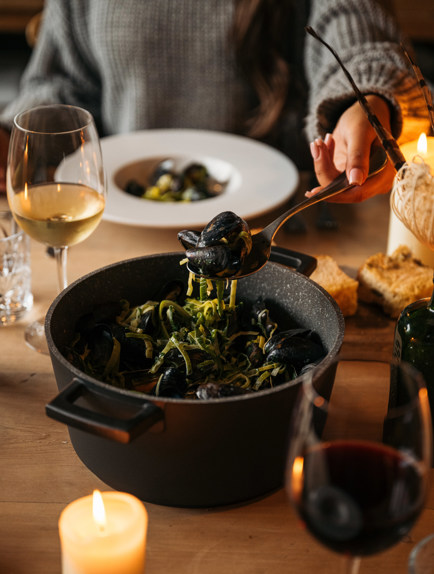 Farmhouse At Redcoats Feasting Dinner 47