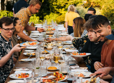 Feast Over Fire At The Farmhouse At Redcoats 135