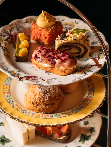 Farmhouse At Redcoats Feasting Dinner 124